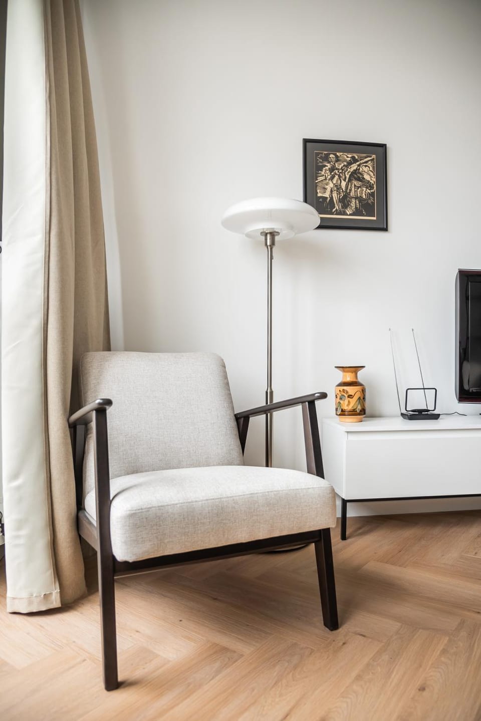 TV and multimedia, Living room, Seating area