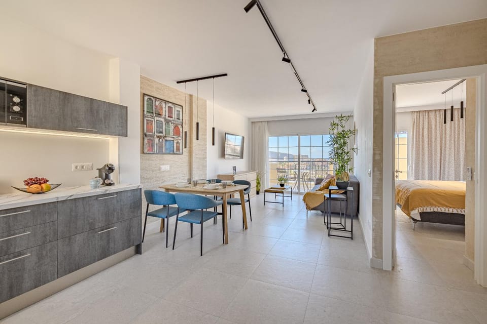 Bed, Kitchen or kitchenette, Living room, Dining area, Bedroom