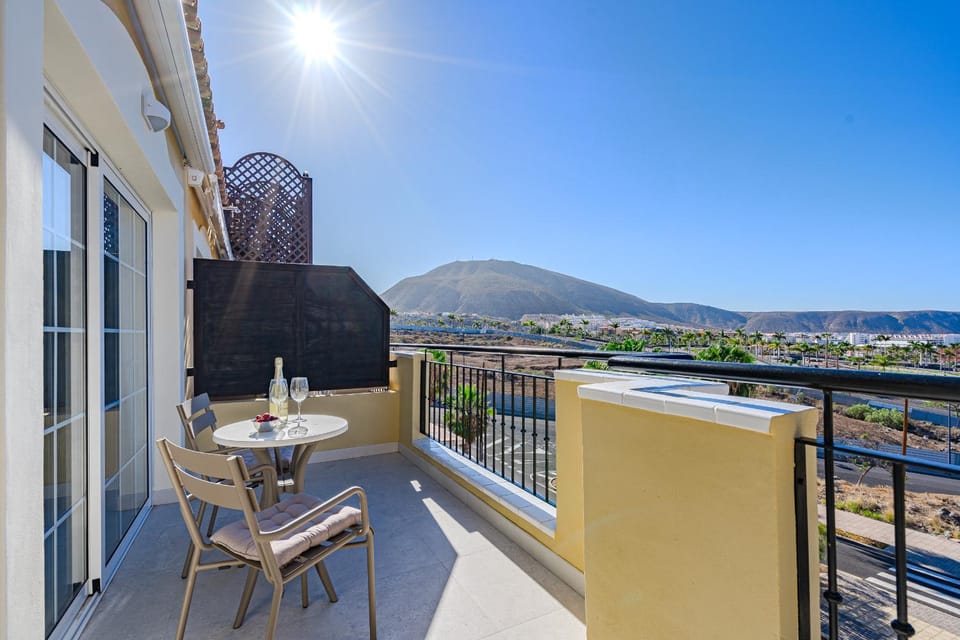 Balcony/Terrace, Mountain view, Sea view