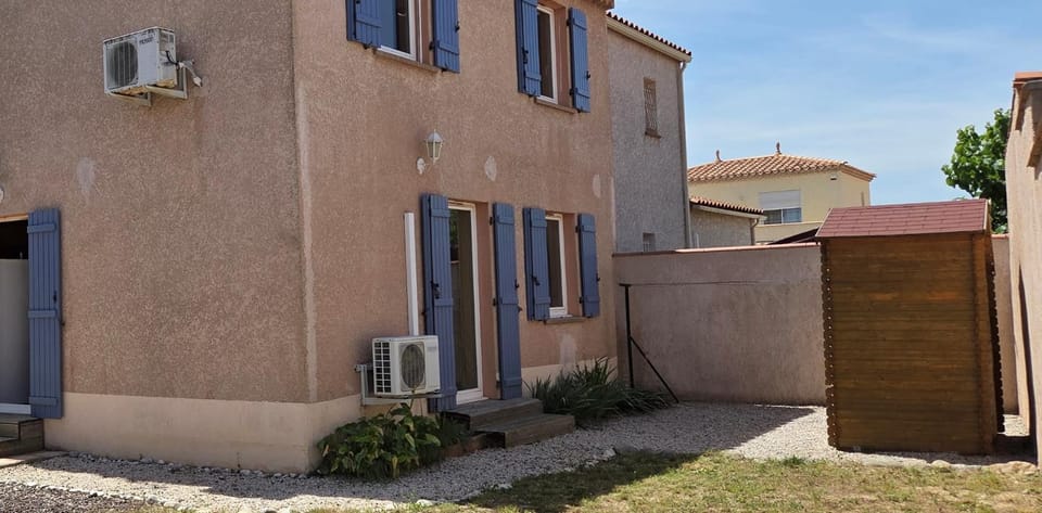 Property building, air conditioner