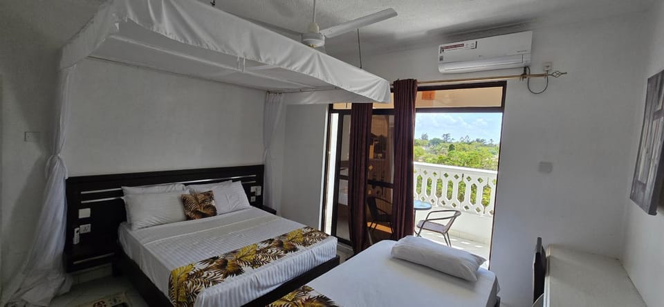 Becky Homes Diani Beach - 2BR with AC & Pool Apartment in Diani Beach