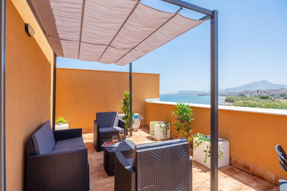 Day, Natural landscape, View (from property/room), Balcony/Terrace, Living room, Seating area, Dining area, Mountain view, Sea view