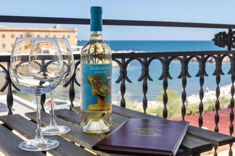 Day, Natural landscape, View (from property/room), Balcony/Terrace, Food and drinks, Sea view, Drinks, Alcoholic drinks