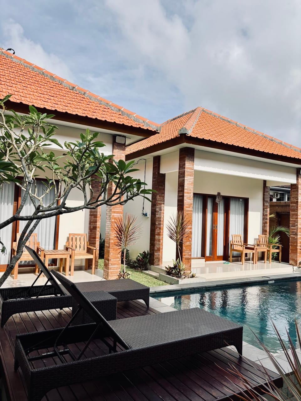 Property building, Swimming pool