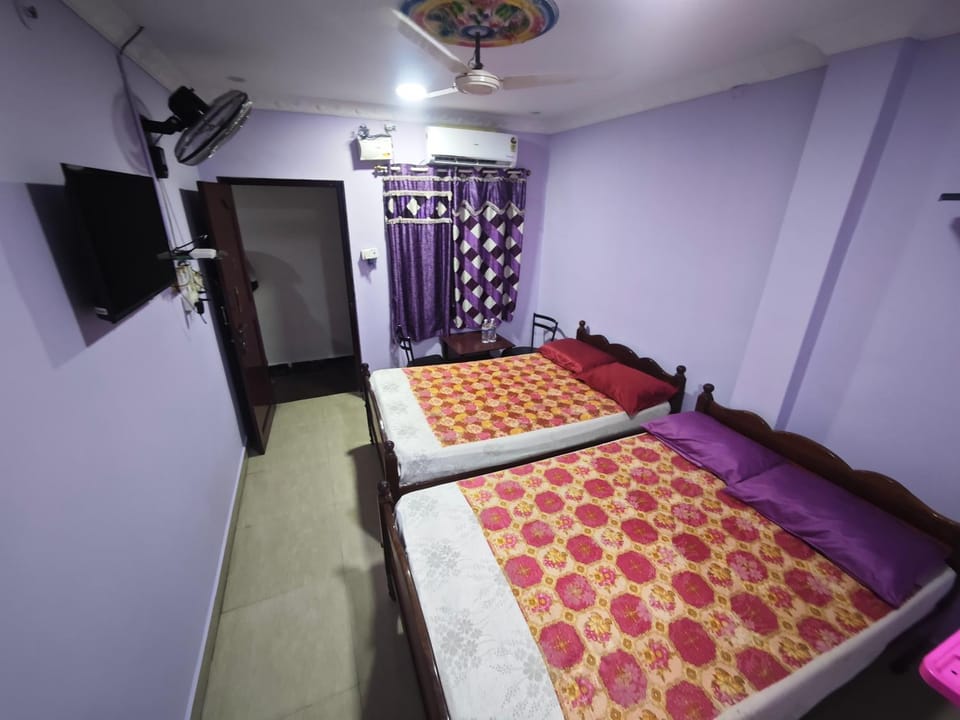 Sri bagavan lodge room stay Hotel in Tamil Nadu