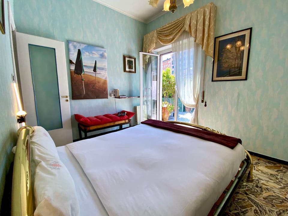 Terrazza su Genova - 300sqm Rooftop Penthouse w Sea & City Views - Close to Aquarium Apartment in Genoa