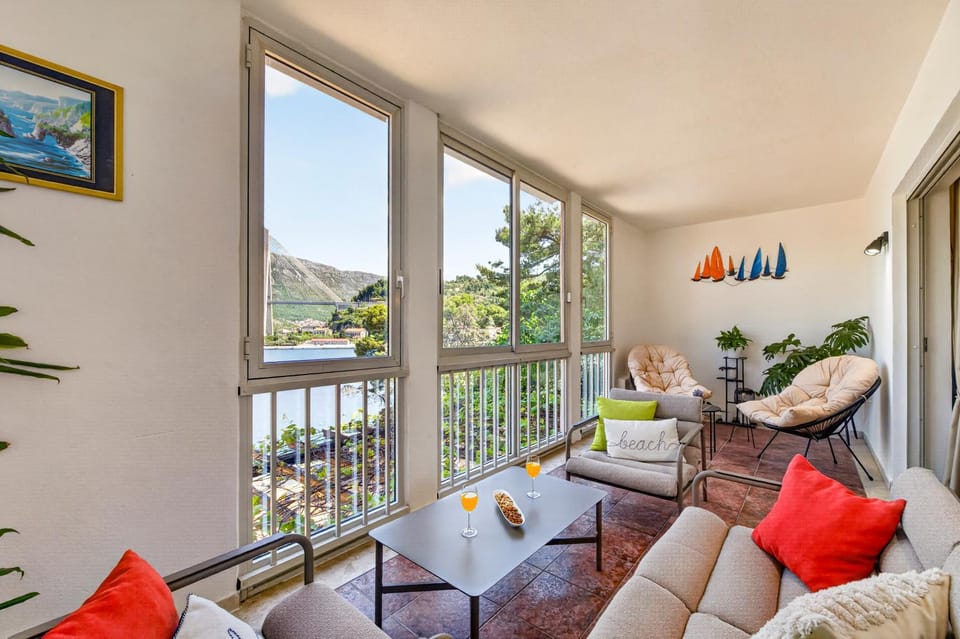 Natural landscape, View (from property/room), Balcony/Terrace, Seating area