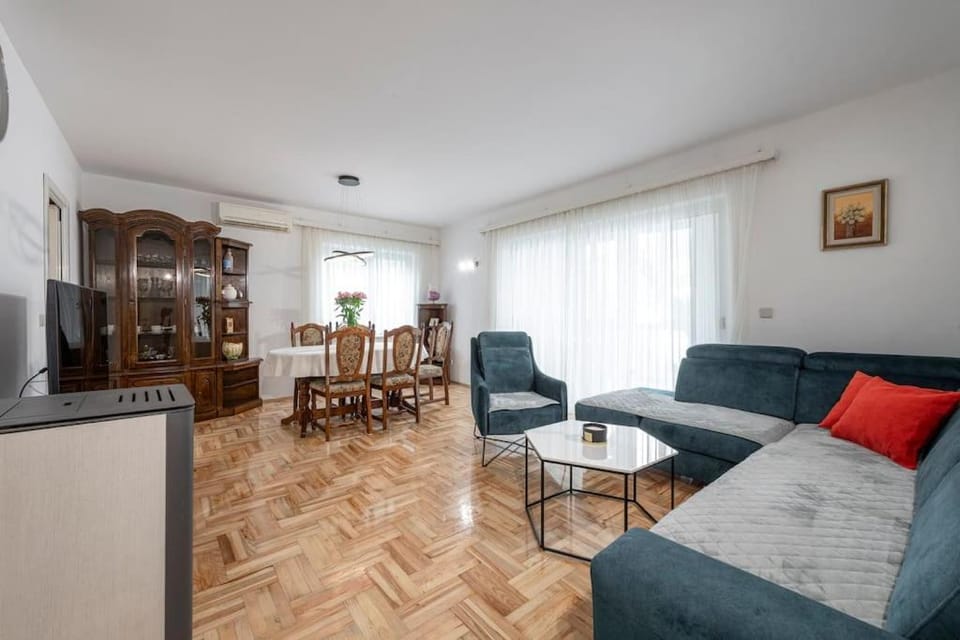 Apartment Sea Breeze Apartment in Dubrovnik