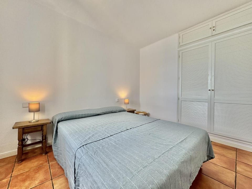 Bed, Bedroom, wardrobe