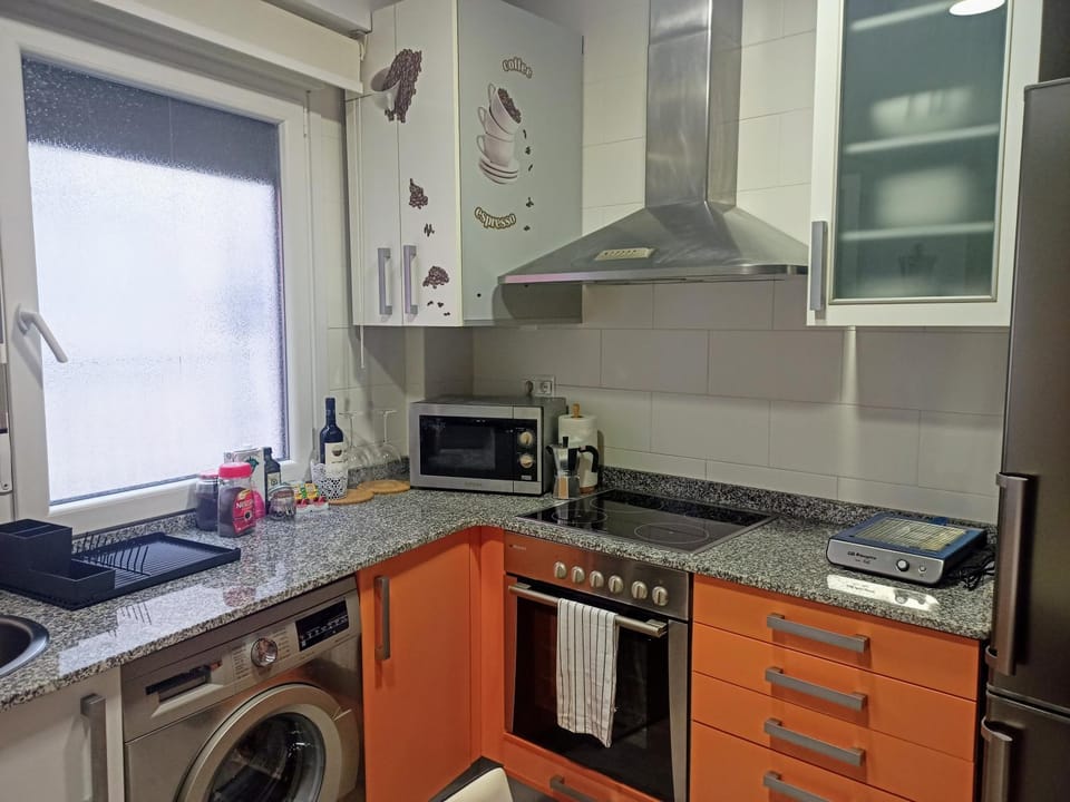 Kitchen or kitchenette, minibar, pet friendly, stove, toaster, washing machine