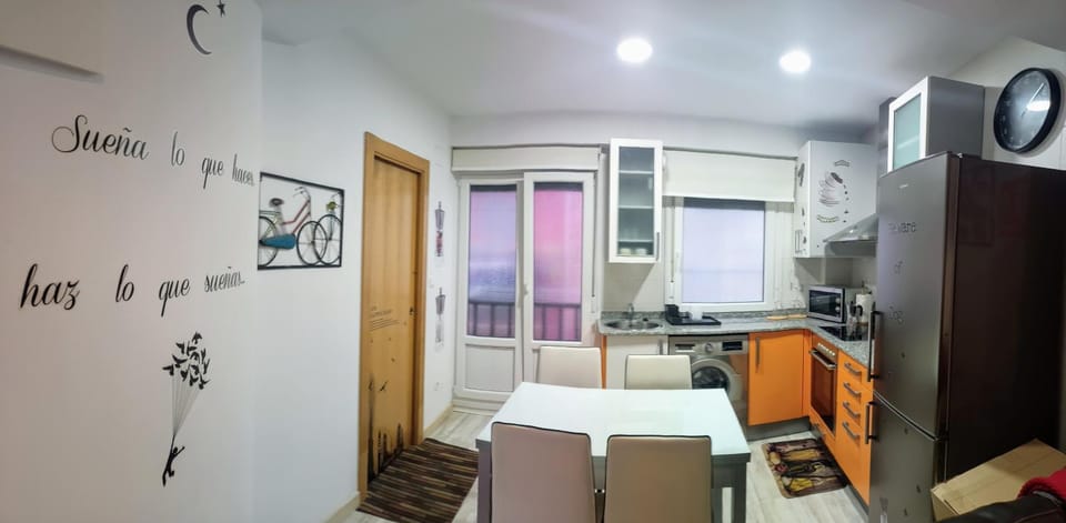 TV and multimedia, Kitchen or kitchenette, Living room, Seating area, Dining area, minibar, pet friendly, stove