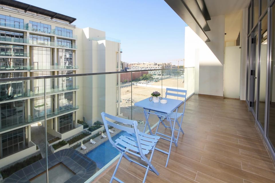 Property building, View (from property/room), Balcony/Terrace