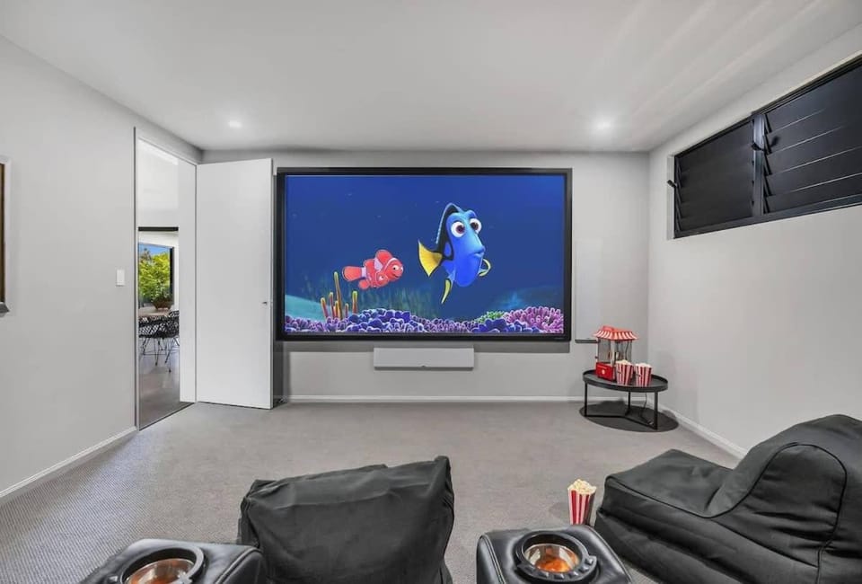Ohana - The Ultimate Family Pool Escape House in Kuranda