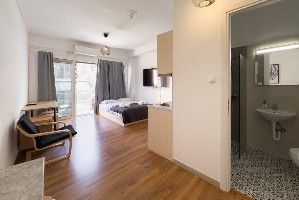 Bed, Bathroom, Photo of the whole room