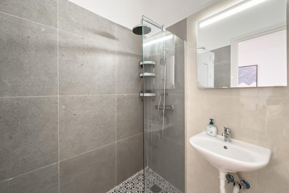 Shower, Bathroom