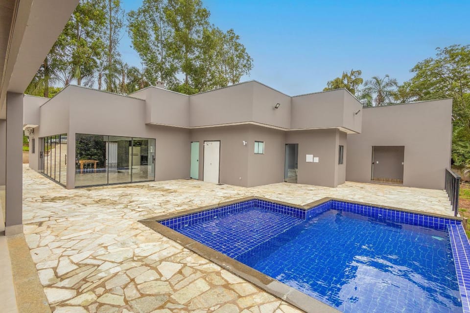 Facade/entrance, Swimming pool