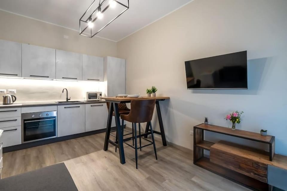 TV and multimedia, Kitchen or kitchenette, Dining area