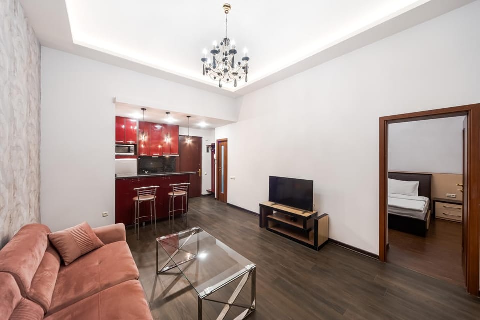 TV and multimedia, Kitchen or kitchenette, Living room, Seating area