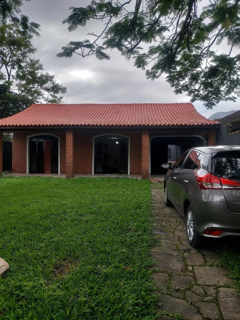 Casa pertinho da praia com estacionamento Wifi Sky House in State of São Paulo