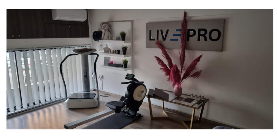 TV and multimedia, Fitness centre/facilities, Text overlay