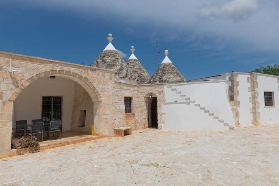 Trullo La Vela House in Province of Taranto