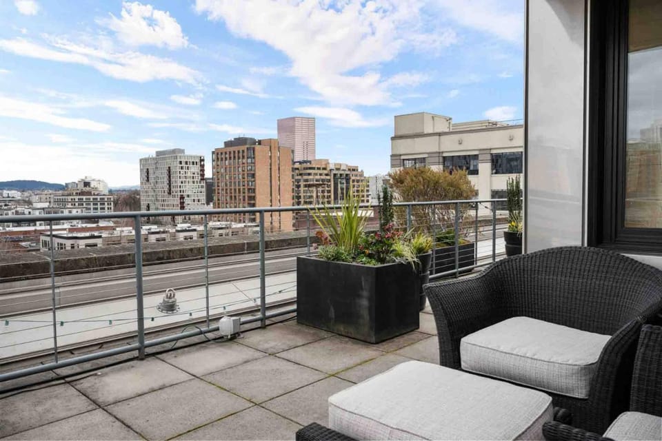 Crane Penthouse House in Pearl District