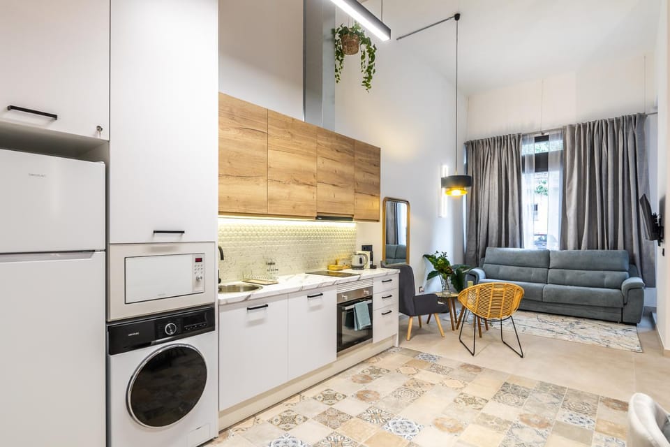 Kitchen or kitchenette, Living room, Dining area, pet friendly, stove