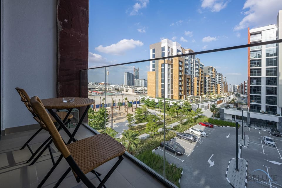 Property building, Neighbourhood, View (from property/room), Balcony/Terrace, Street view
