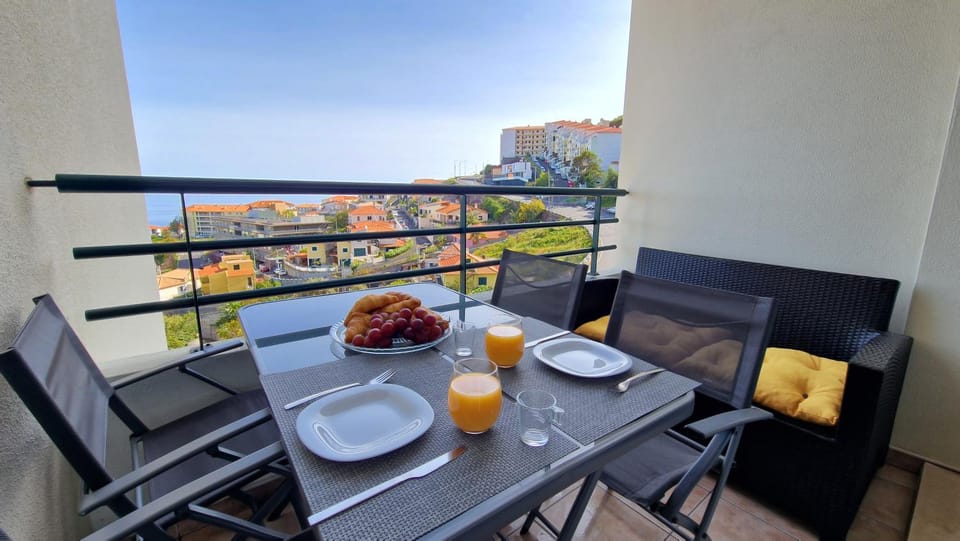 View (from property/room), Seating area, Sea view