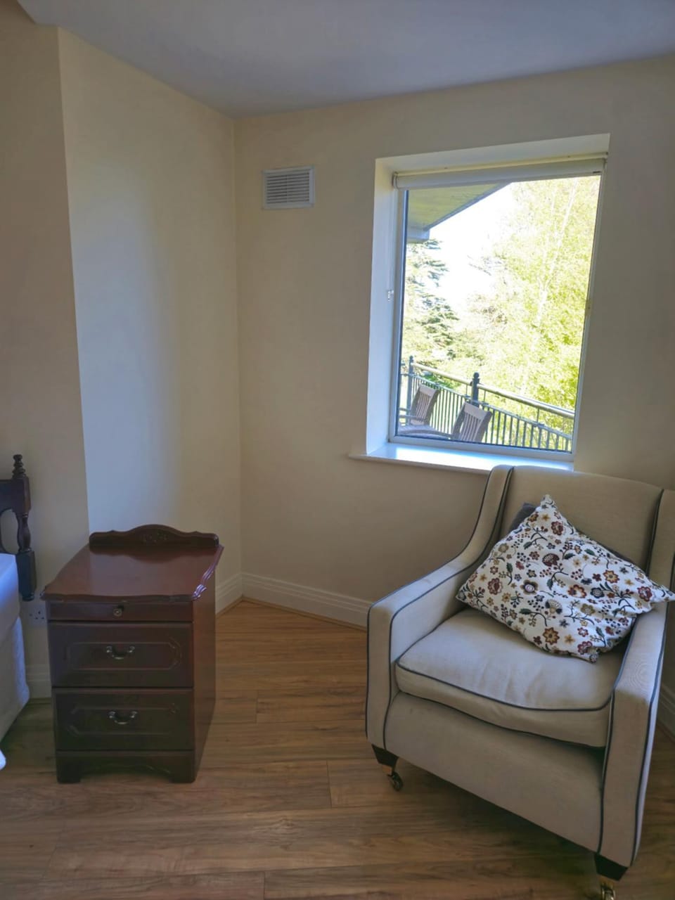 Seating area, Bedroom