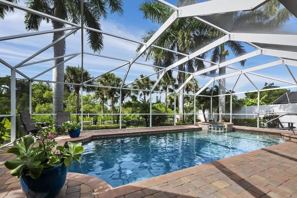 Nokomis Pool Home on the Canal House in Venice