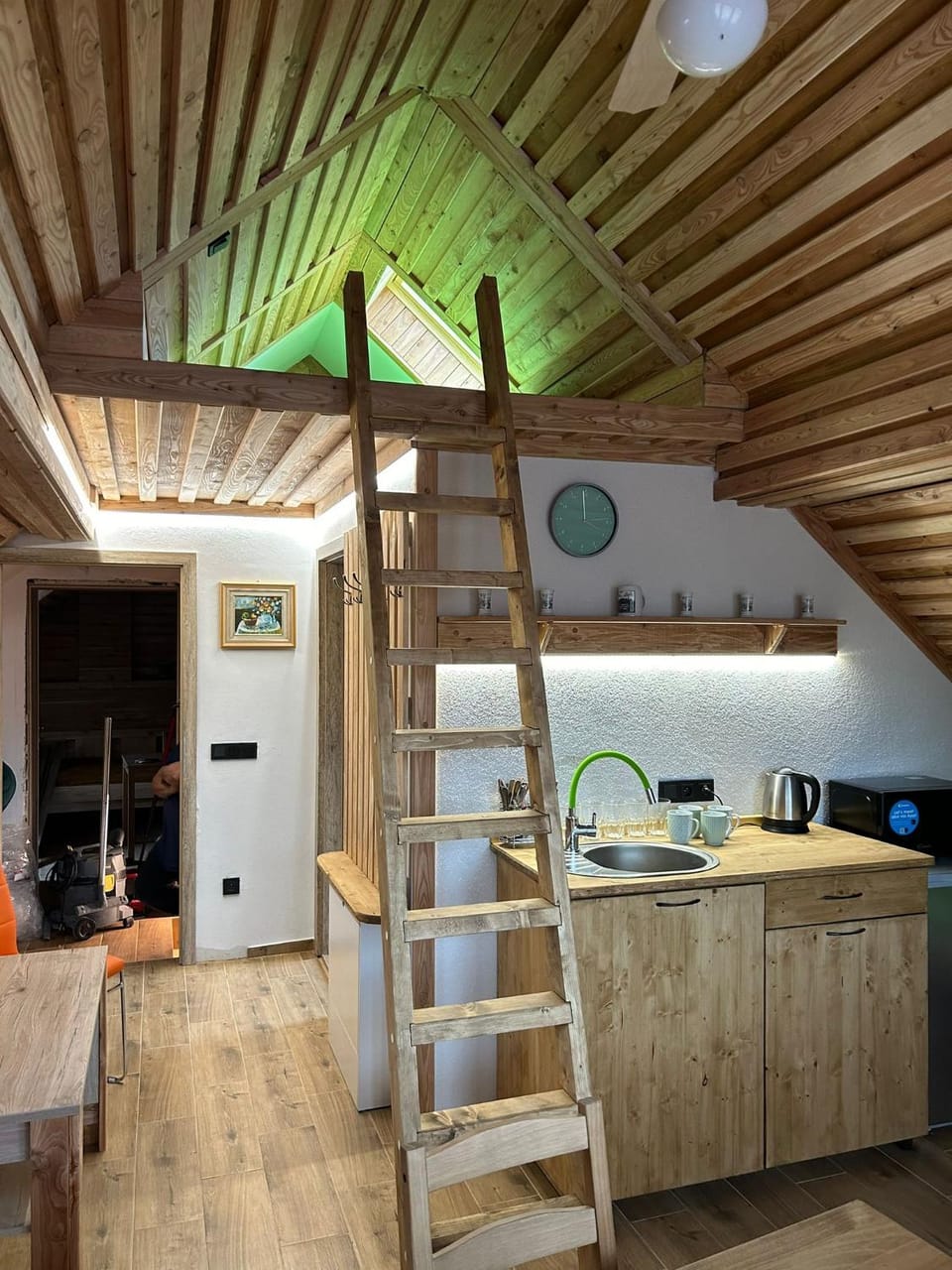 Kitchen or kitchenette, bunk bed