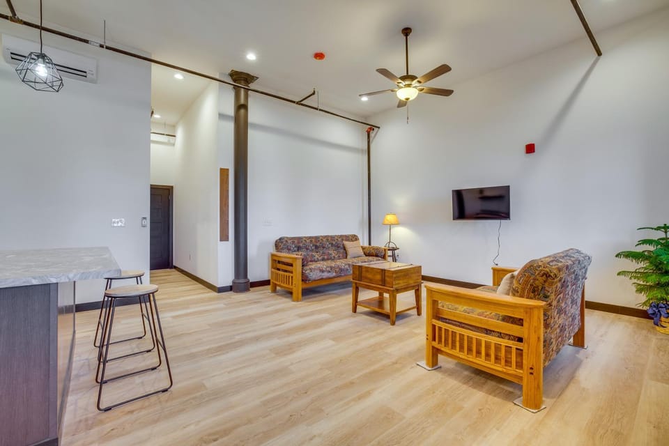Cashton Studio Apartment: Steps to Downtown! Apartment in Wisconsin