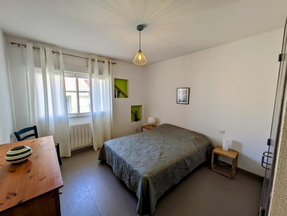Bed, Photo of the whole room, Bedroom, cot, wardrobe