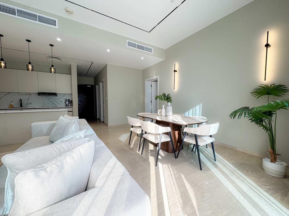 Exquisite 1BR Hidden Gem - Oceana Residences Apartment in Dubai