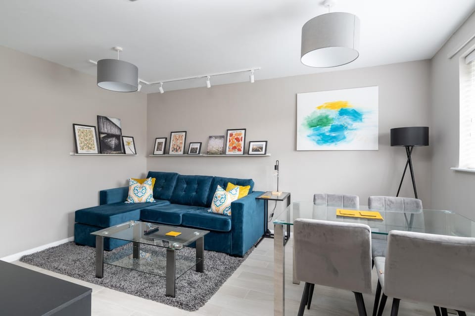 Living room, Dining area