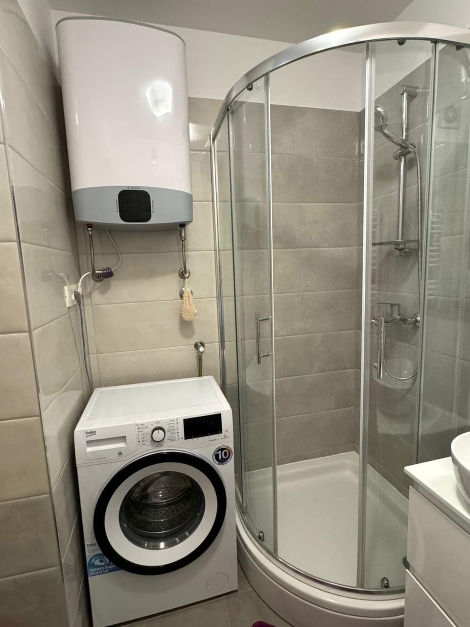 Shower, Bathroom, washing machine