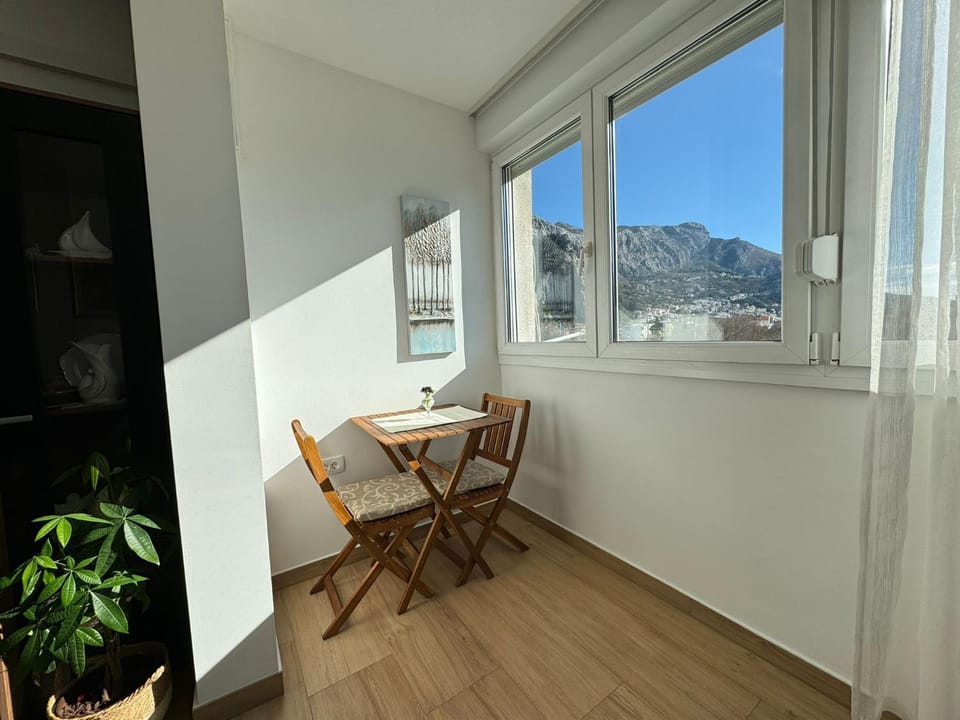 Day, Natural landscape, View (from property/room), Mountain view