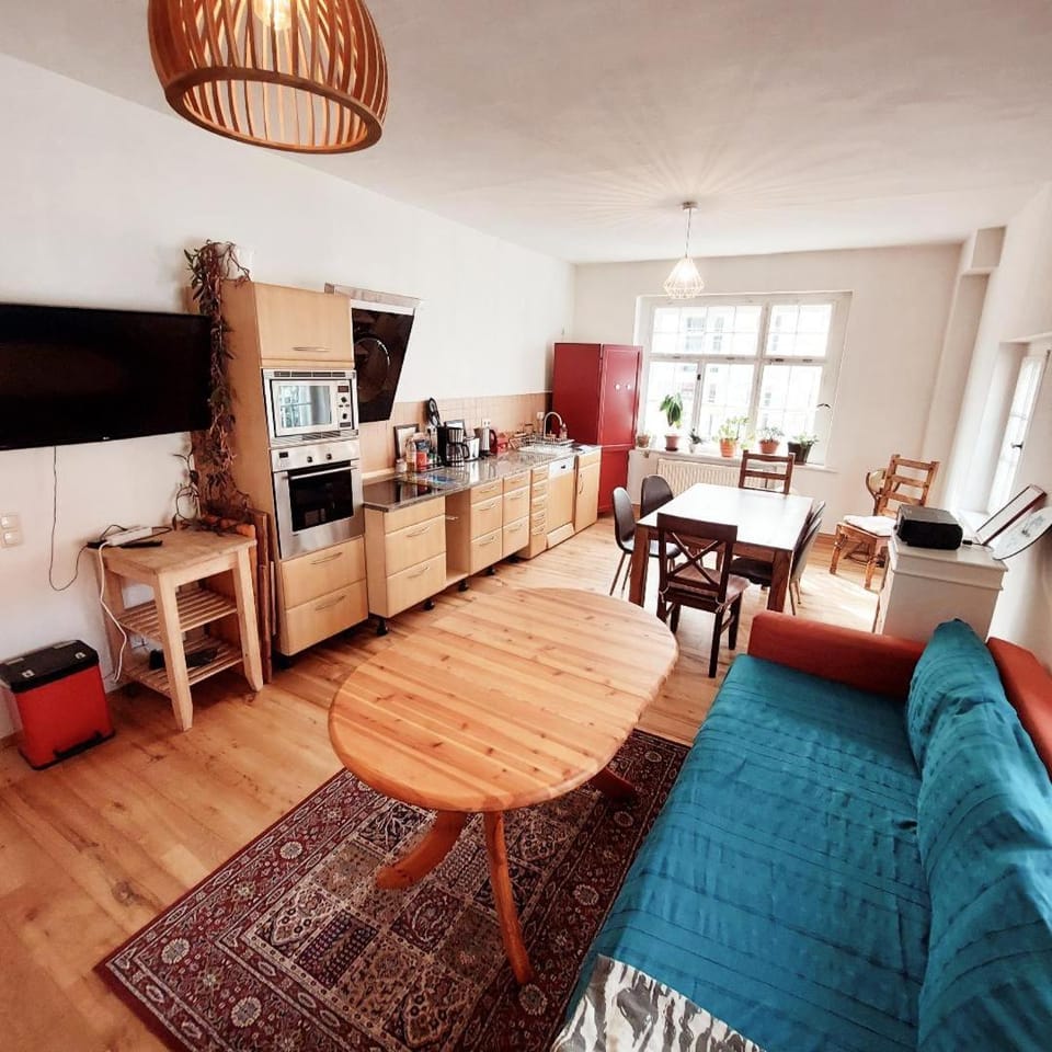 Communal lounge/ TV room, TV and multimedia, Kitchen or kitchenette, Living room, Seating area, Dining area, Evening entertainment, minibar, pet friendly, stove