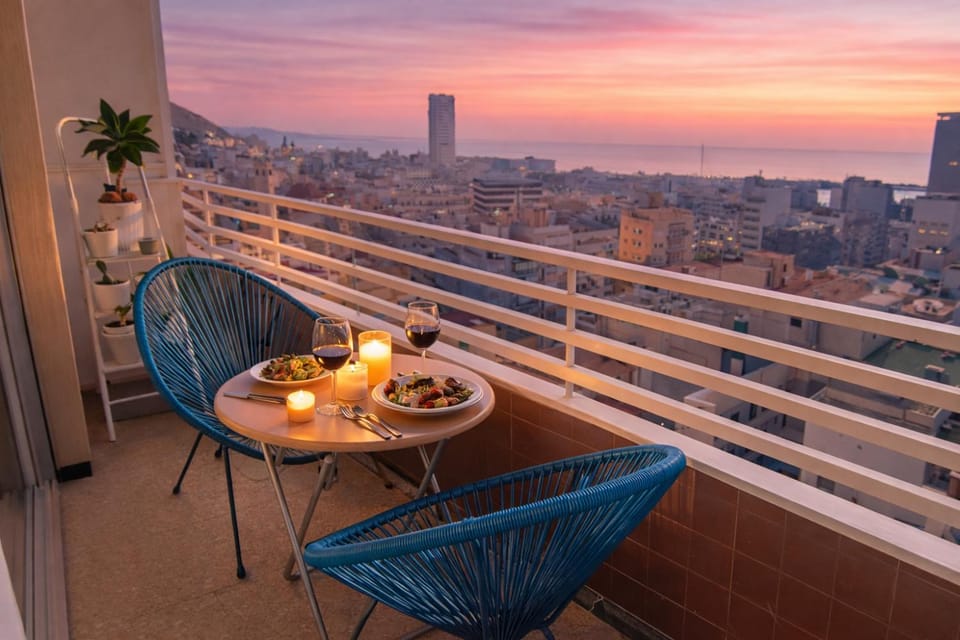 View (from property/room), Balcony/Terrace, Balcony/Terrace, Living room, City view, Sea view