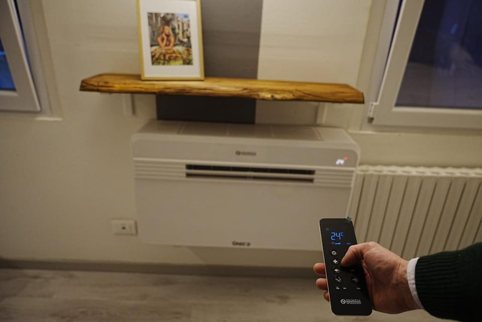 internet, air conditioner