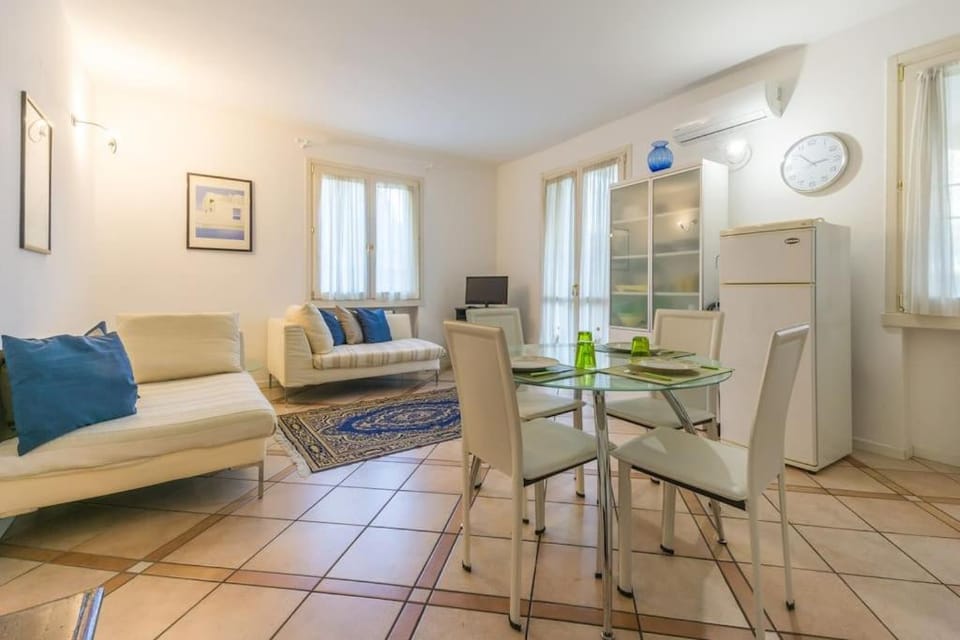 Casa Riello, a due passi dal lago Apartment in Province of Brescia