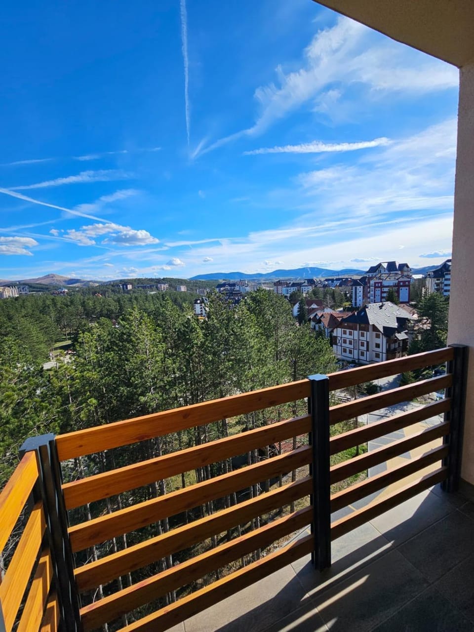Balcony/Terrace, City view, Mountain view