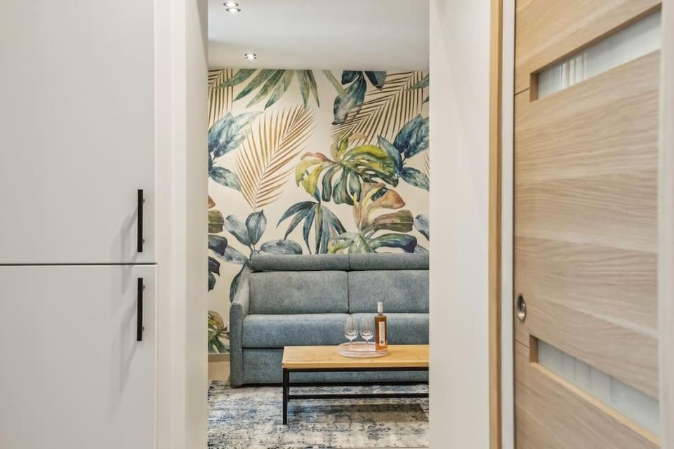 Living room, Seating area, wardrobe