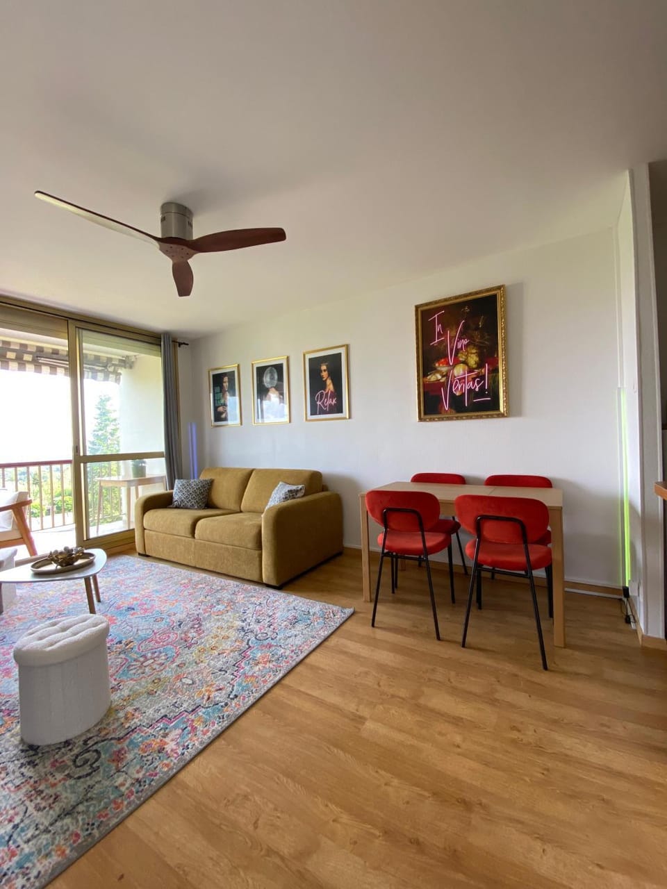 Living room, Seating area, Dining area