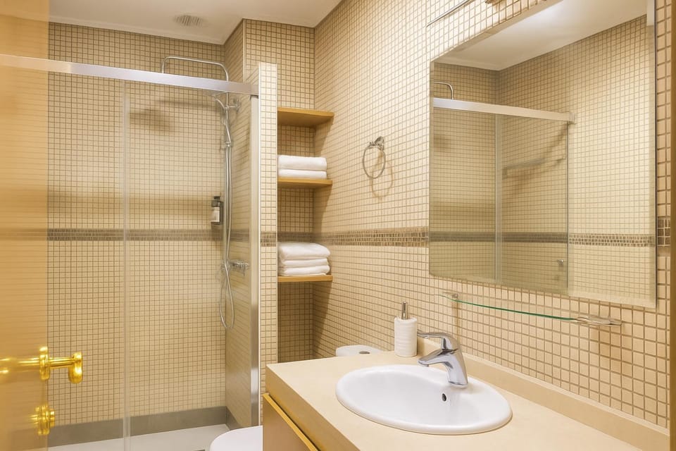 Shower, Bathroom
