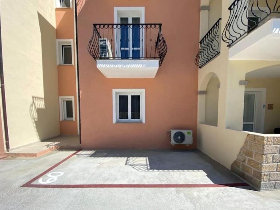Sèm Chì, La Perla dei Due Mari Apartment in Sardinia