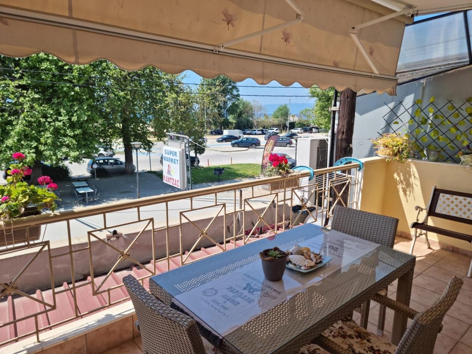 View (from property/room), Balcony/Terrace