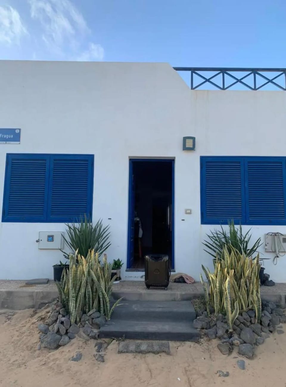Facade/entrance
