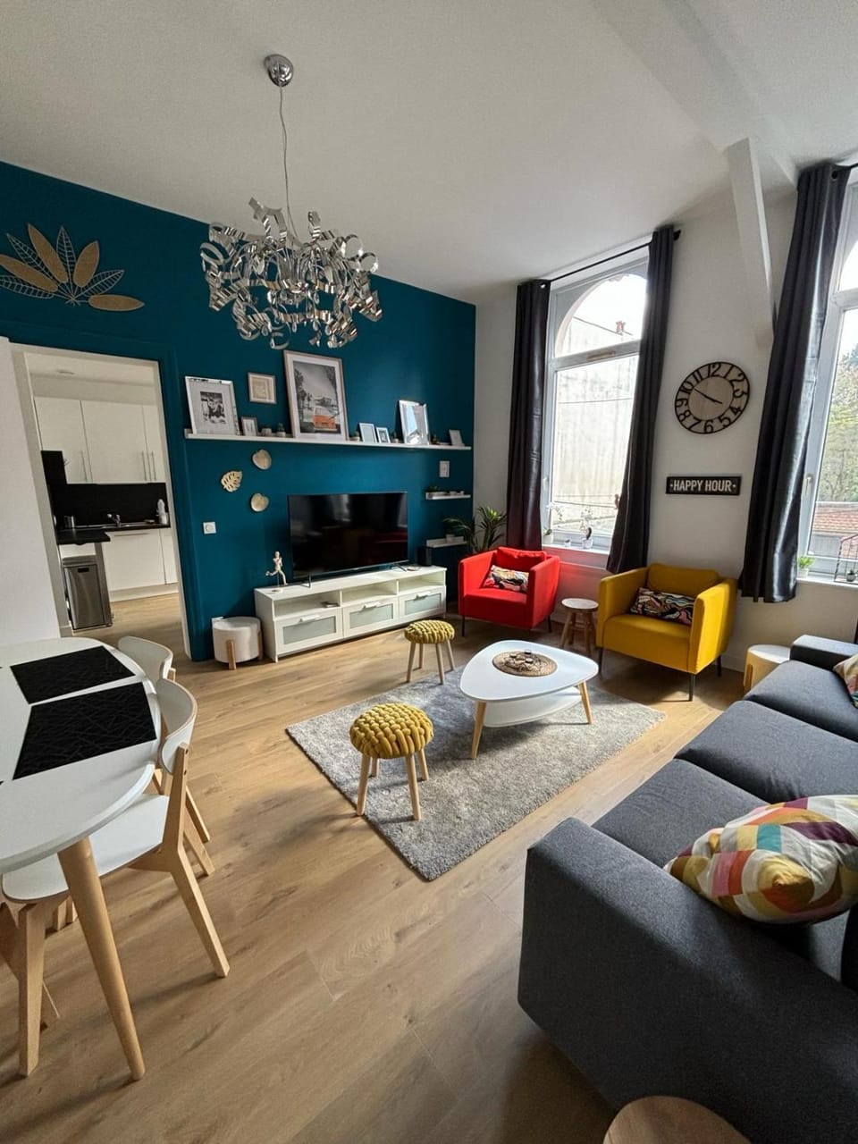 TV and multimedia, Living room, Seating area